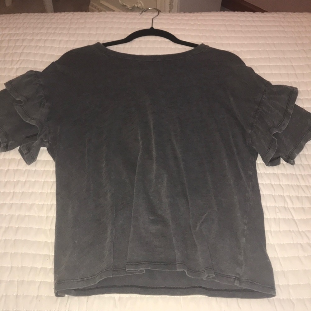 Gray Ruffle sleeve top